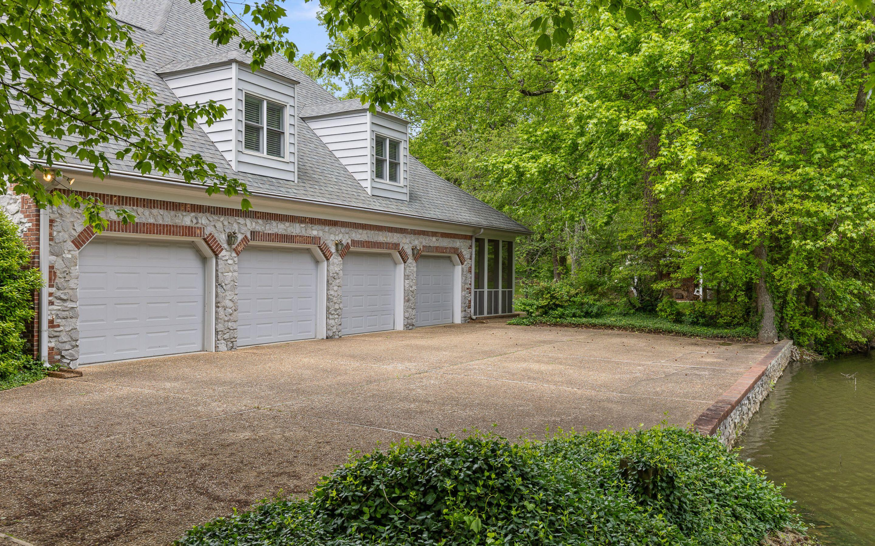 12 Mountain Orchard Path Signal Mountain, TN 37377 - Photo 48 of 70 4-Car Garage