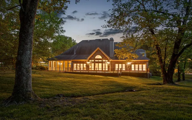 $1,199,000 | 12 Mountain Orchard Path, Signal Mountain, TN 37377