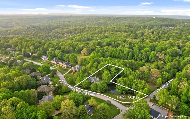 $1,199,000 | 12 Mountain Orchard Path, Signal Mountain, TN 37377