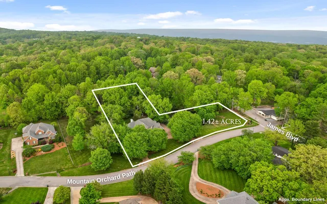 $1,199,000 | 12 Mountain Orchard Path, Signal Mountain, TN 37377
