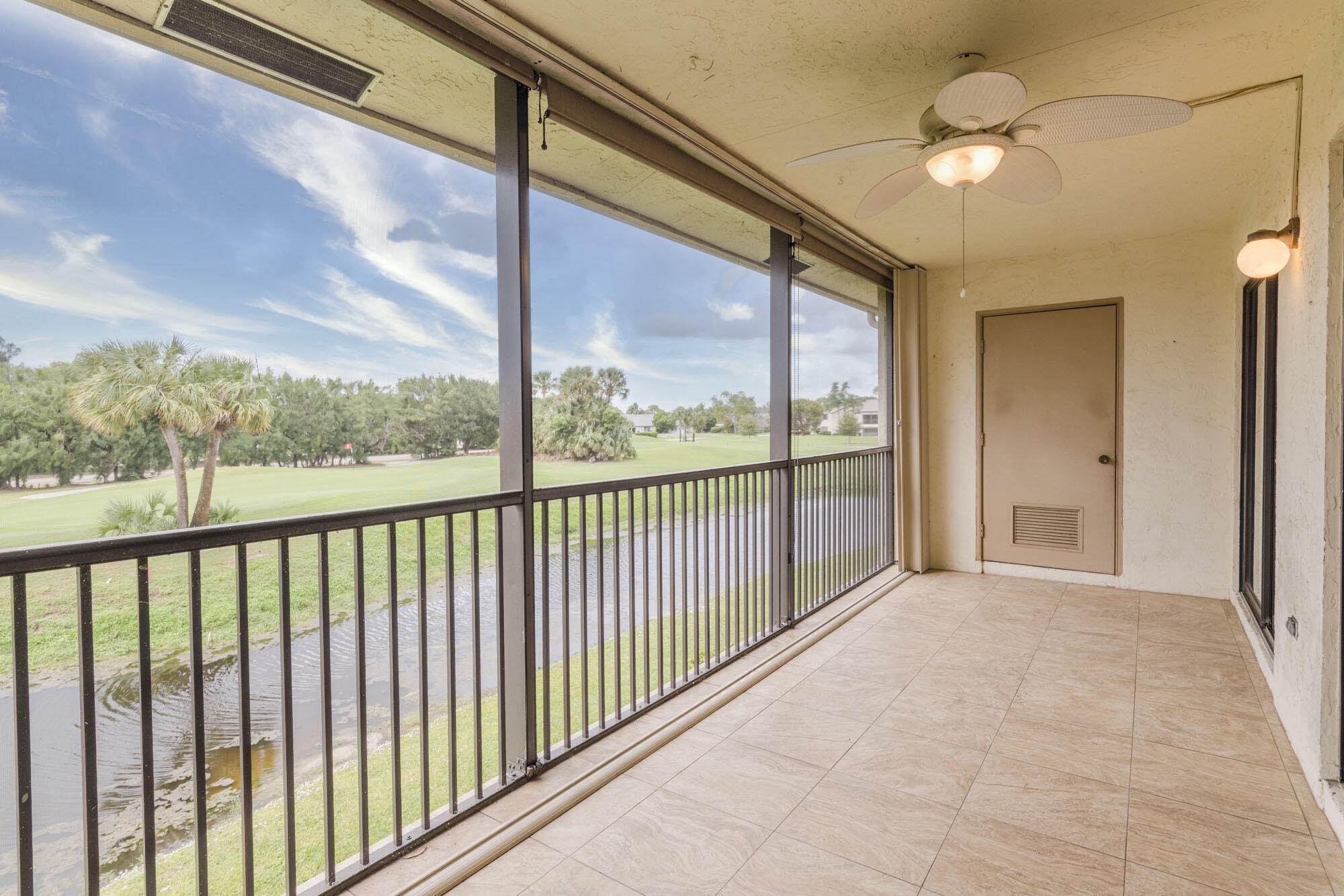 402 Pinecrest Circle, Unit D Jupiter, FL 33458 - Photo 3 of 24 Lake & Golf Course Views