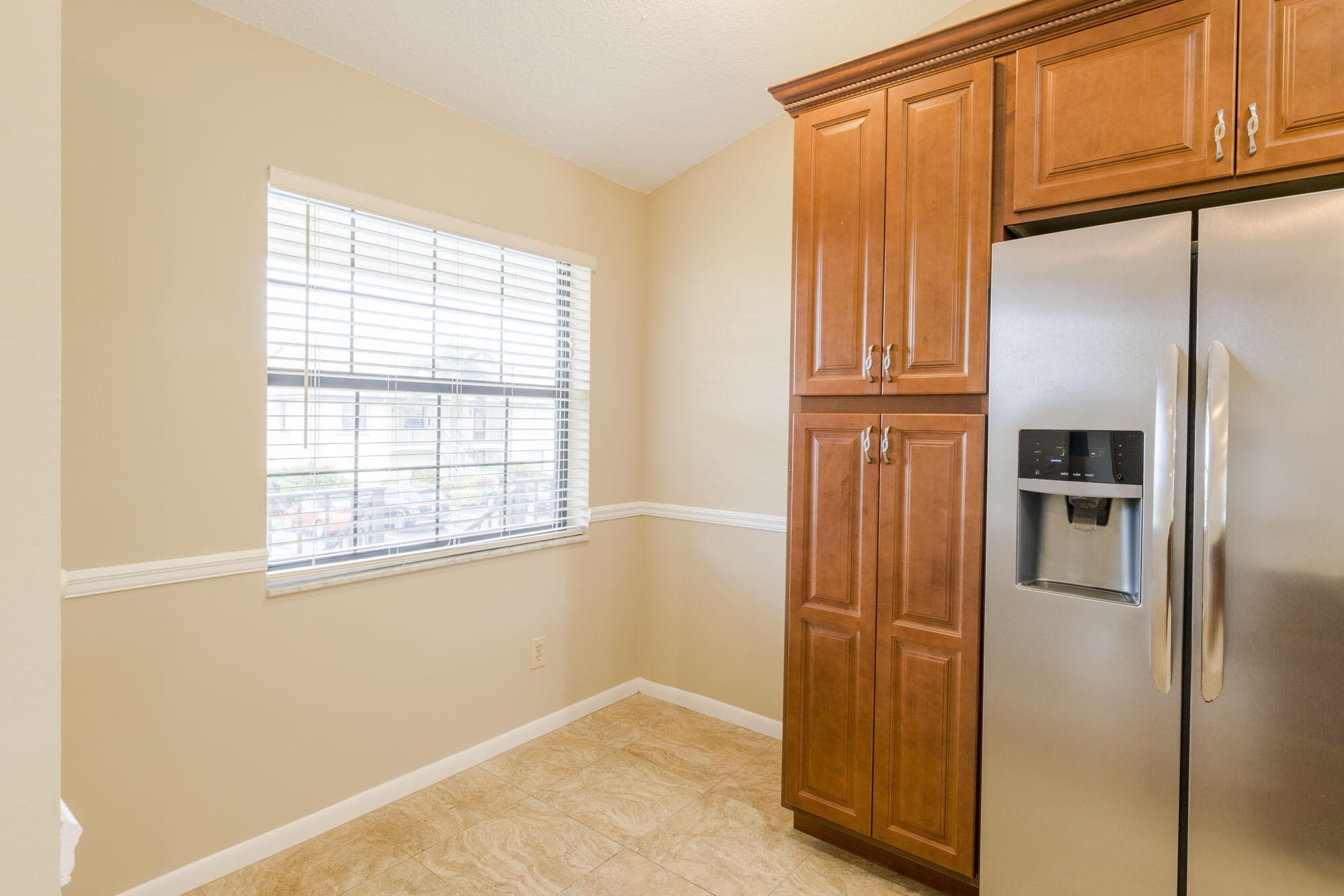402 Pinecrest Circle, Unit D Jupiter, FL 33458 - Photo 6 of 24 Updated Kitchen