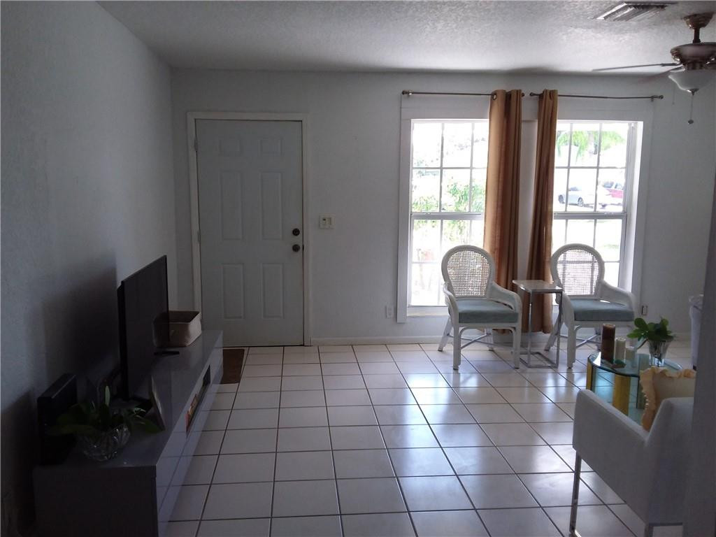 5409 Cleveland Road Delray Beach, FL 33484 - Photo 6 of 31 Photo 6