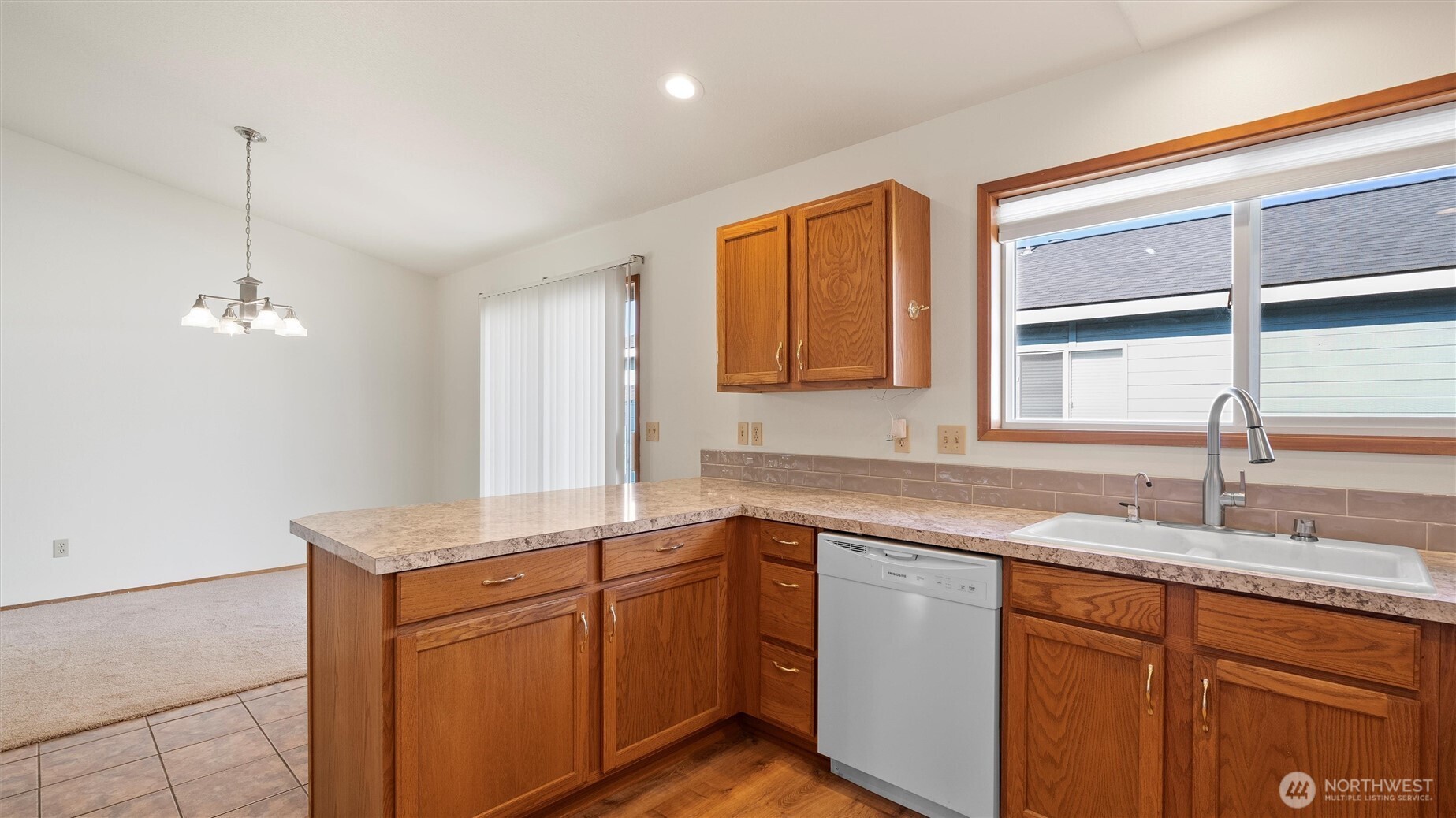 102 Southeast Maple Street College Place, WA 99324 - Photo 13 of 32