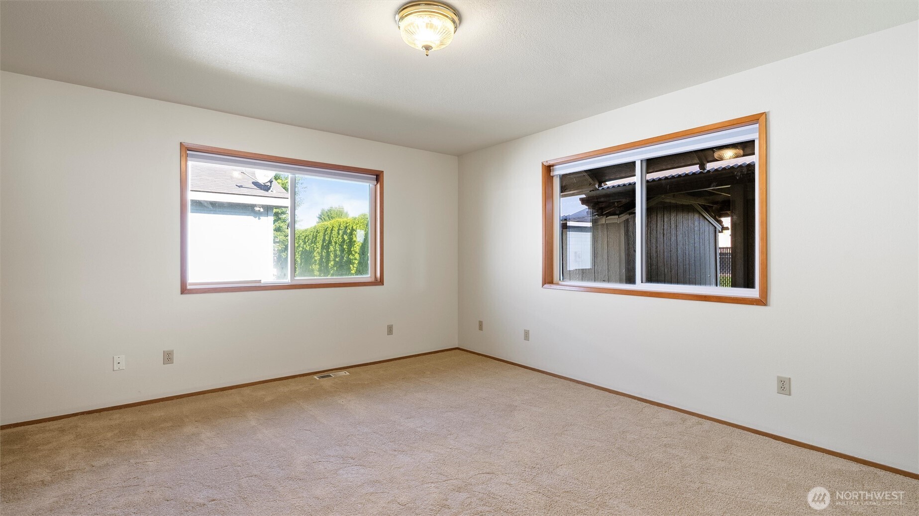 102 Southeast Maple Street College Place, WA 99324 - Photo 17 of 32