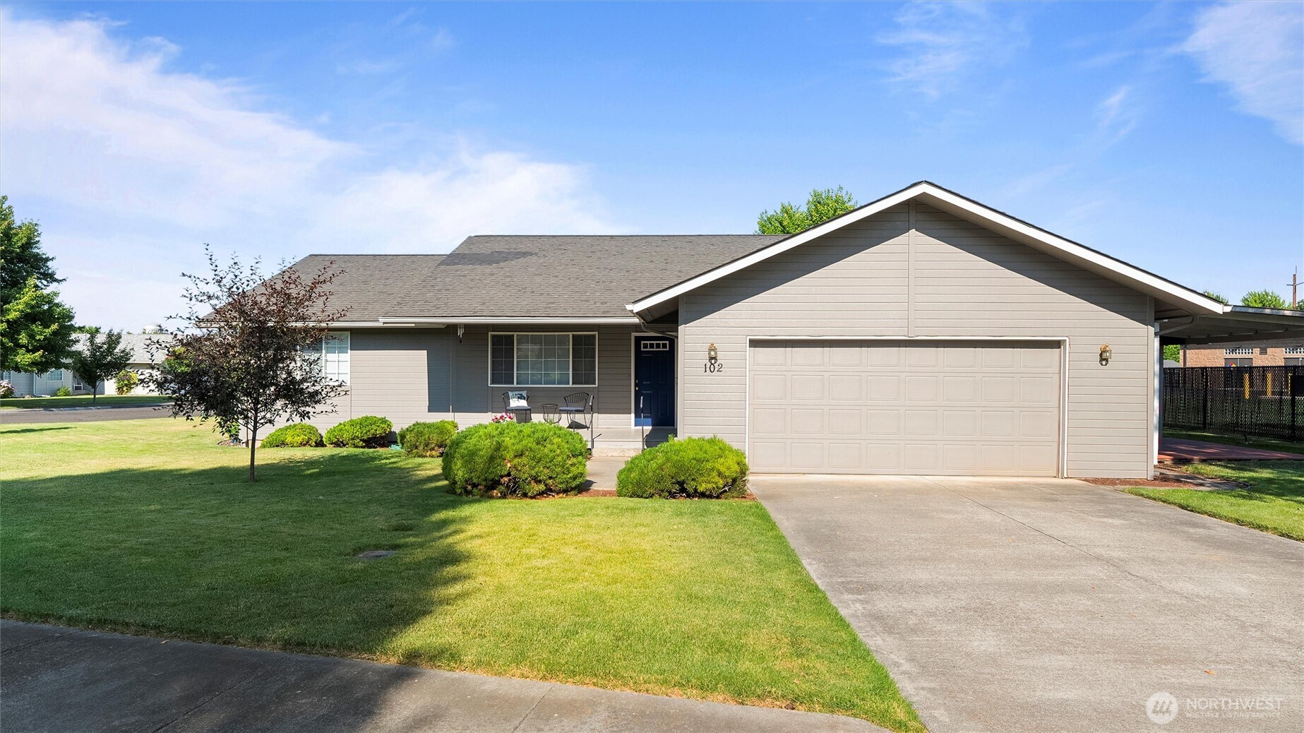 102 Southeast Maple Street College Place, WA 99324 - Photo 2 of 32