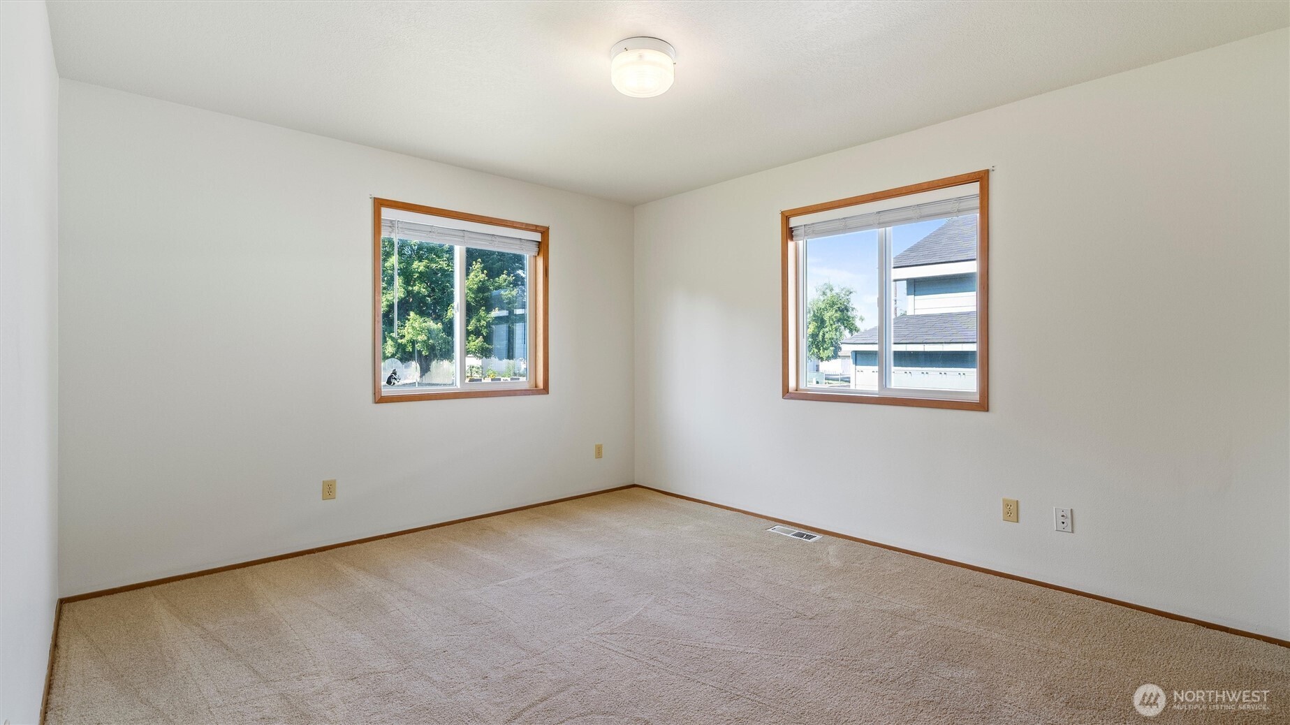 102 Southeast Maple Street College Place, WA 99324 - Photo 25 of 32