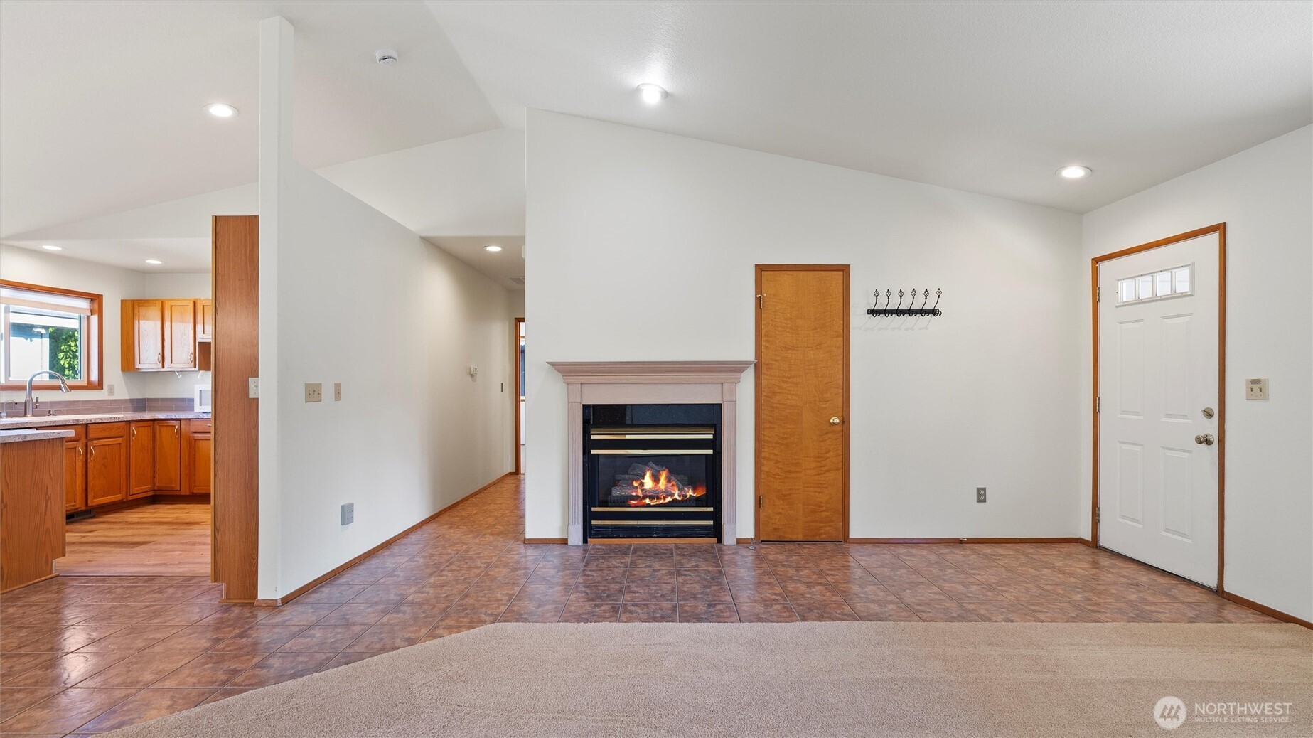 102 Southeast Maple Street College Place, WA 99324 - Photo 7 of 32