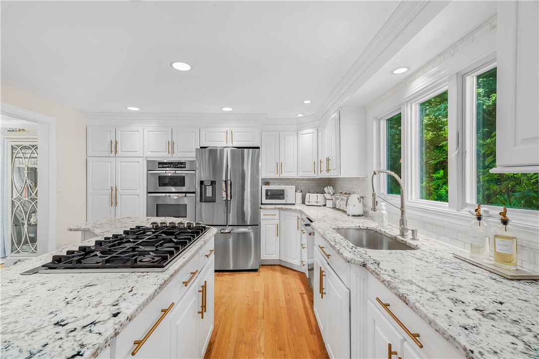9 Pheasant Run Road North Smithfield, RI 02896 - Photo 12 of 32