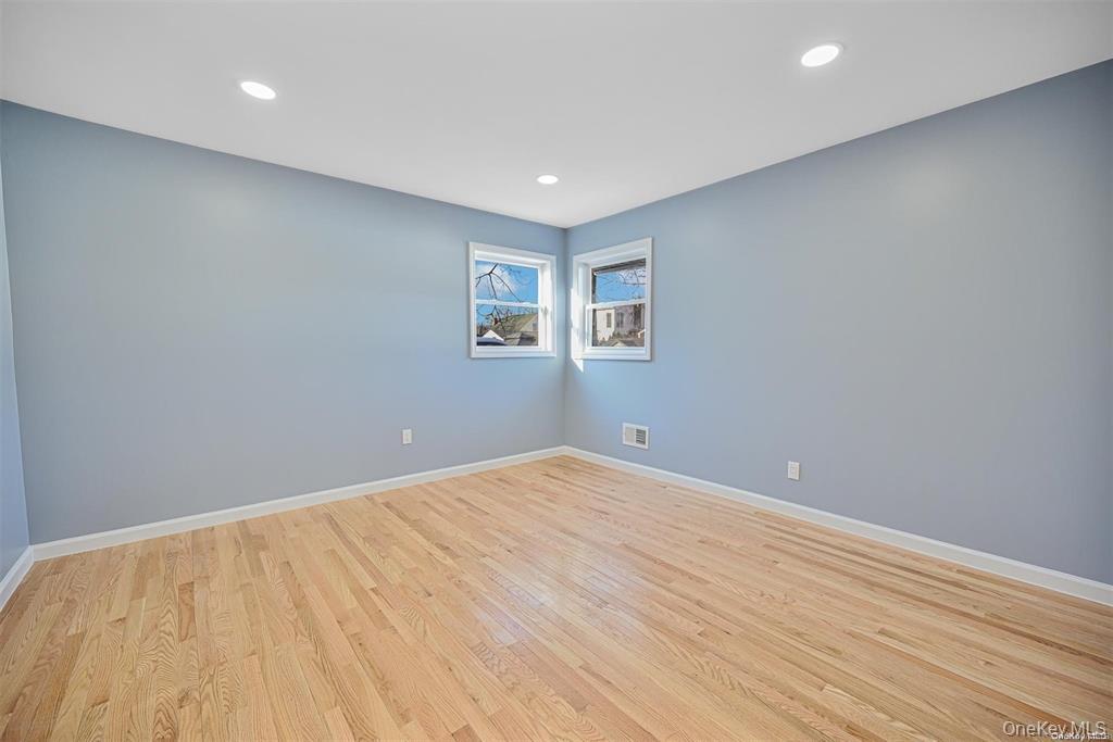 253 Meyer Avenue Valley Stream, NY 11580 - Photo 14 of 24