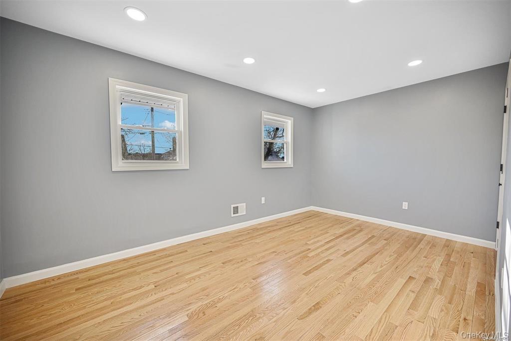 253 Meyer Avenue Valley Stream, NY 11580 - Photo 16 of 24