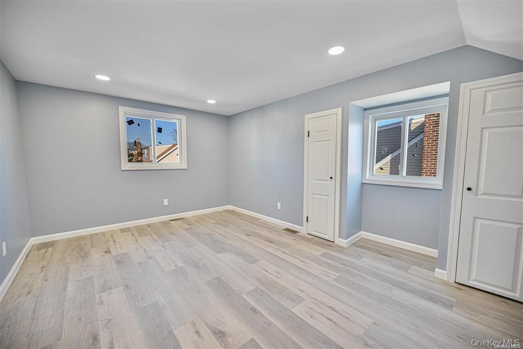 253 Meyer Avenue Valley Stream, NY 11580 - Photo 19 of 24