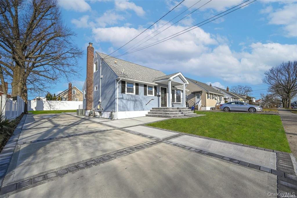 253 Meyer Avenue Valley Stream, NY 11580 - Photo 2 of 24