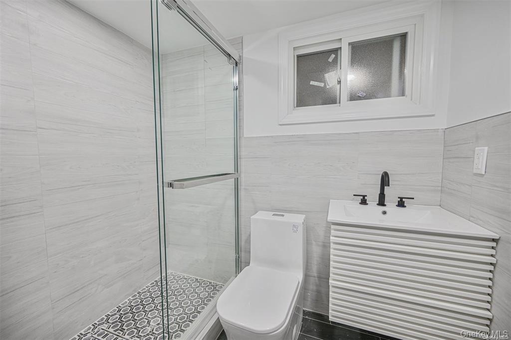 253 Meyer Avenue Valley Stream, NY 11580 - Photo 24 of 24