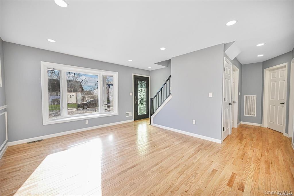 253 Meyer Avenue Valley Stream, NY 11580 - Photo 7 of 24