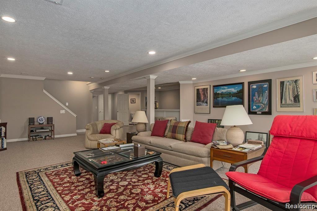 22220 River Ridge Trail Farmington Hills, MI 48335 - Photo 20 of 29