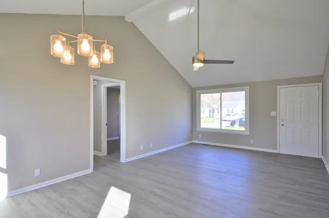 $1,350 | 570 Anita Drive, Clarksville, TN 37042