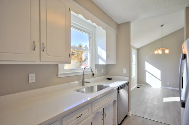 $1,350 | 570 Anita Drive, Clarksville, TN 37042