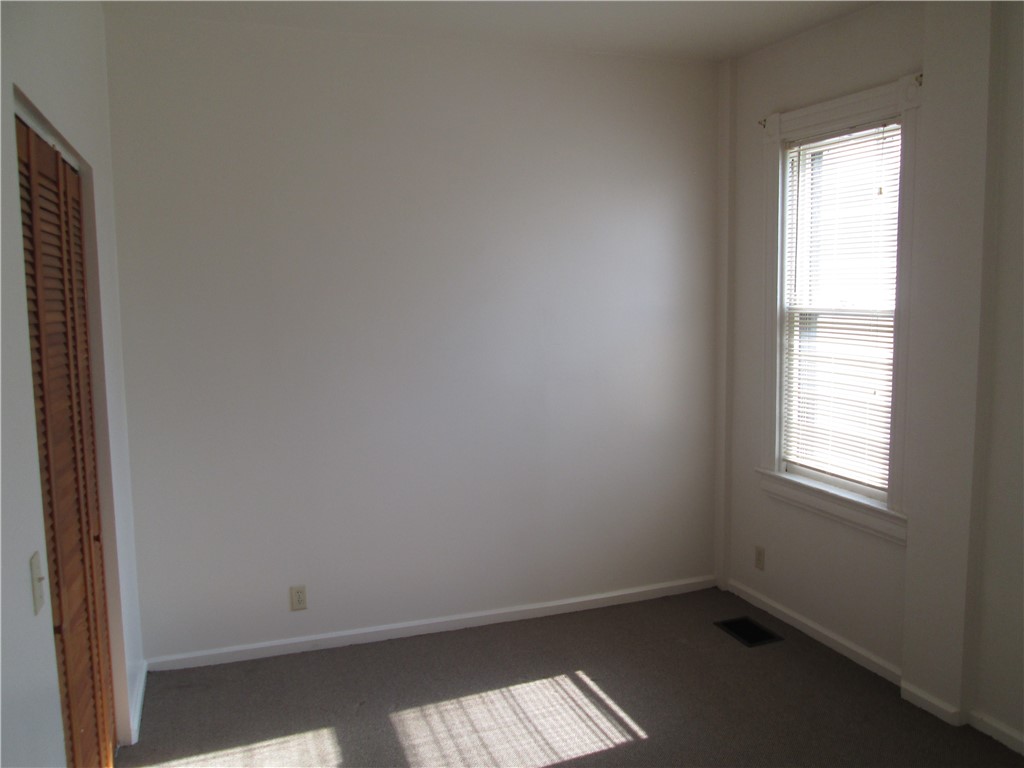 237 Pearl Street Rochester, NY 14607 - Photo 8 of 12