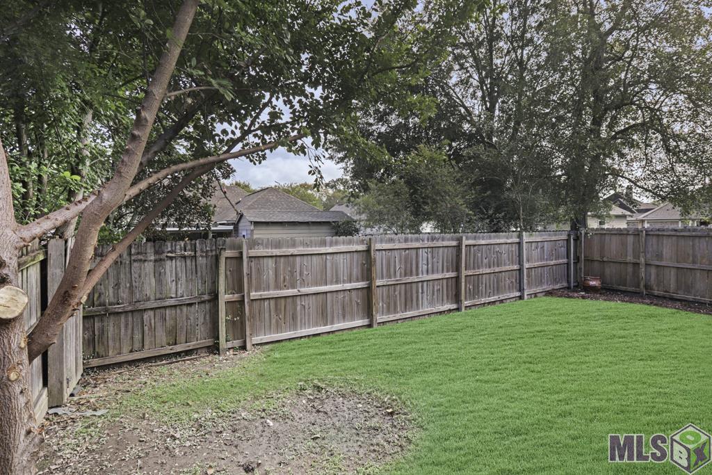 17843 Willow Trail Drive Baton Rouge, LA 70817 - Photo 12 of 27 Backyard