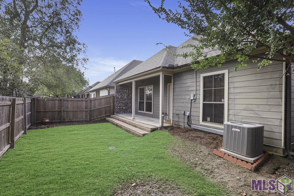 17843 Willow Trail Drive Baton Rouge, LA 70817 - Photo 13 of 27 Backyard