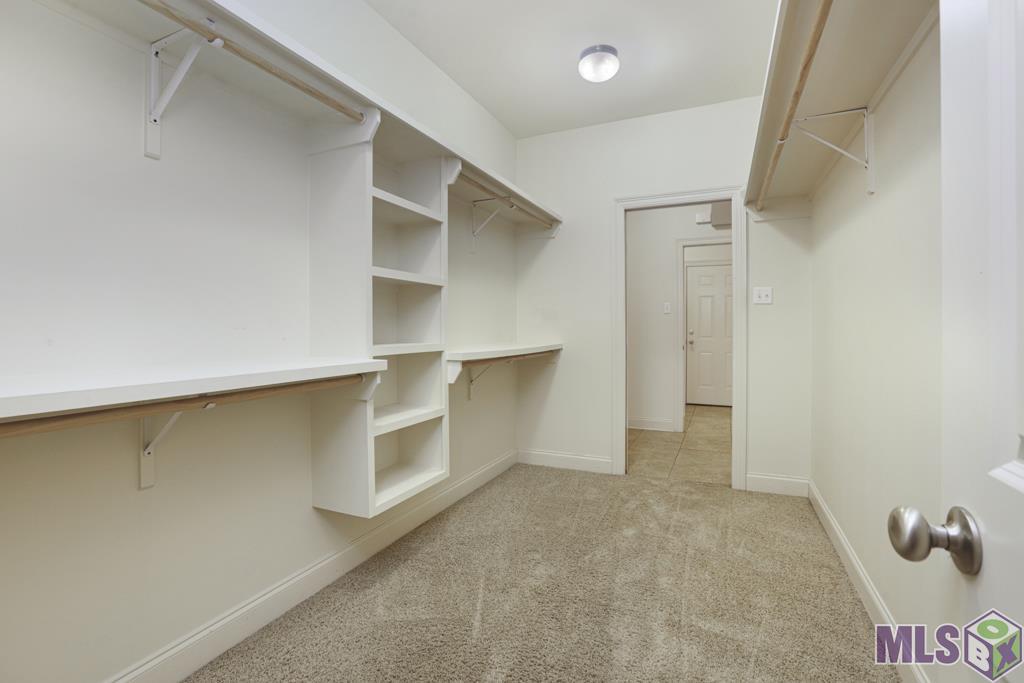 17843 Willow Trail Drive Baton Rouge, LA 70817 - Photo 21 of 27 Primary Closet