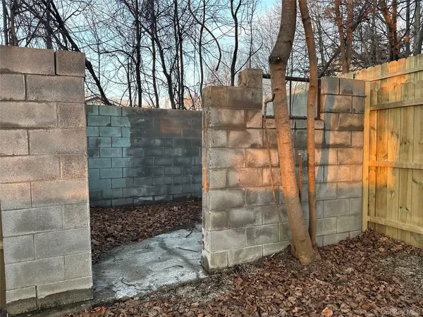 $275,000 | 103 Sunrise Trail, Wallkill, NY 12589