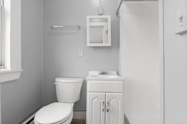 $1,395 | 14 Crown Street, Unit 3E, New Britain, CT 06053