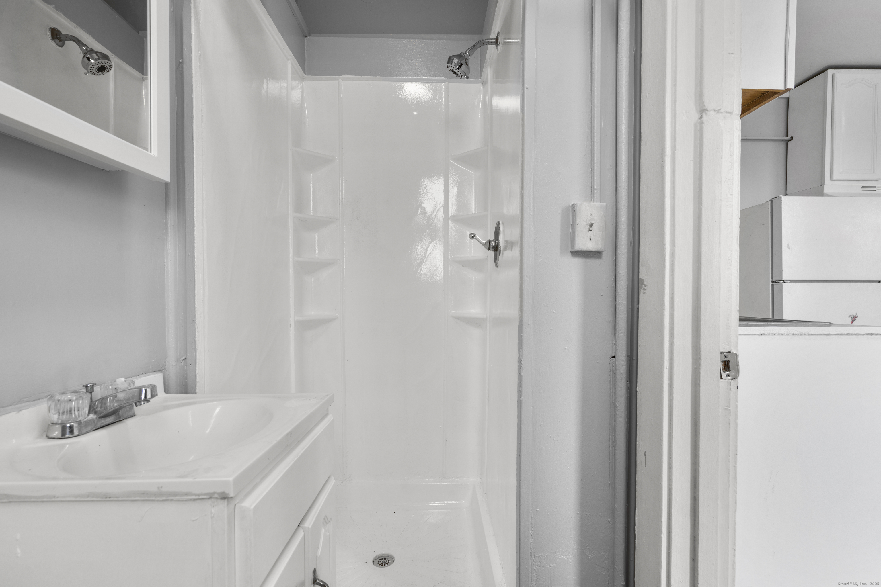 14 Crown Street, Unit 3E New Britain, CT 06053 - Photo 12 of 23