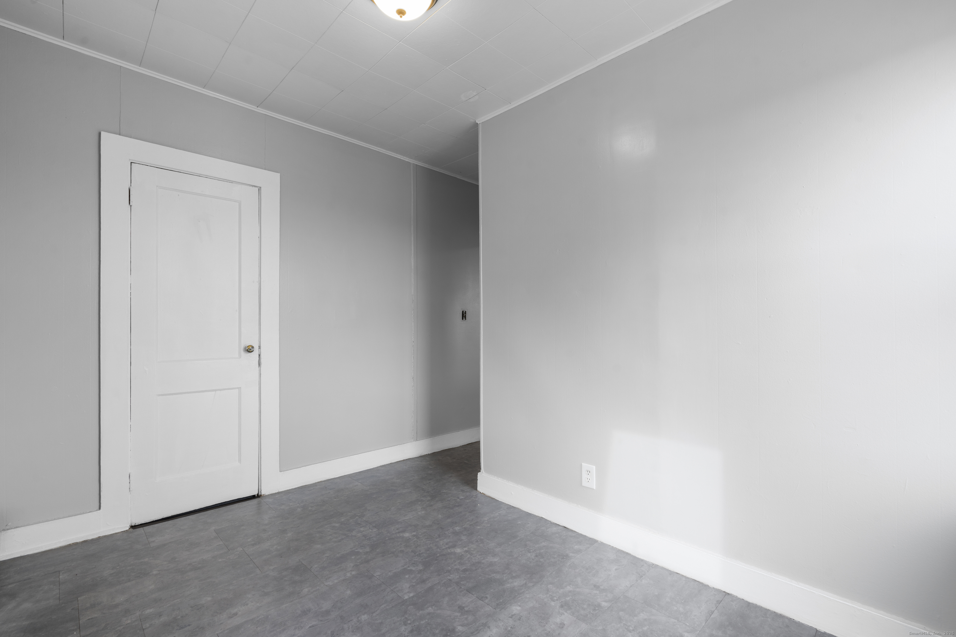 14 Crown Street, Unit 3E New Britain, CT 06053 - Photo 17 of 23