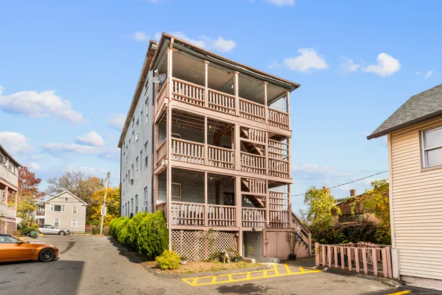 $1,395 | 14 Crown Street, Unit 3E, New Britain, CT 06053