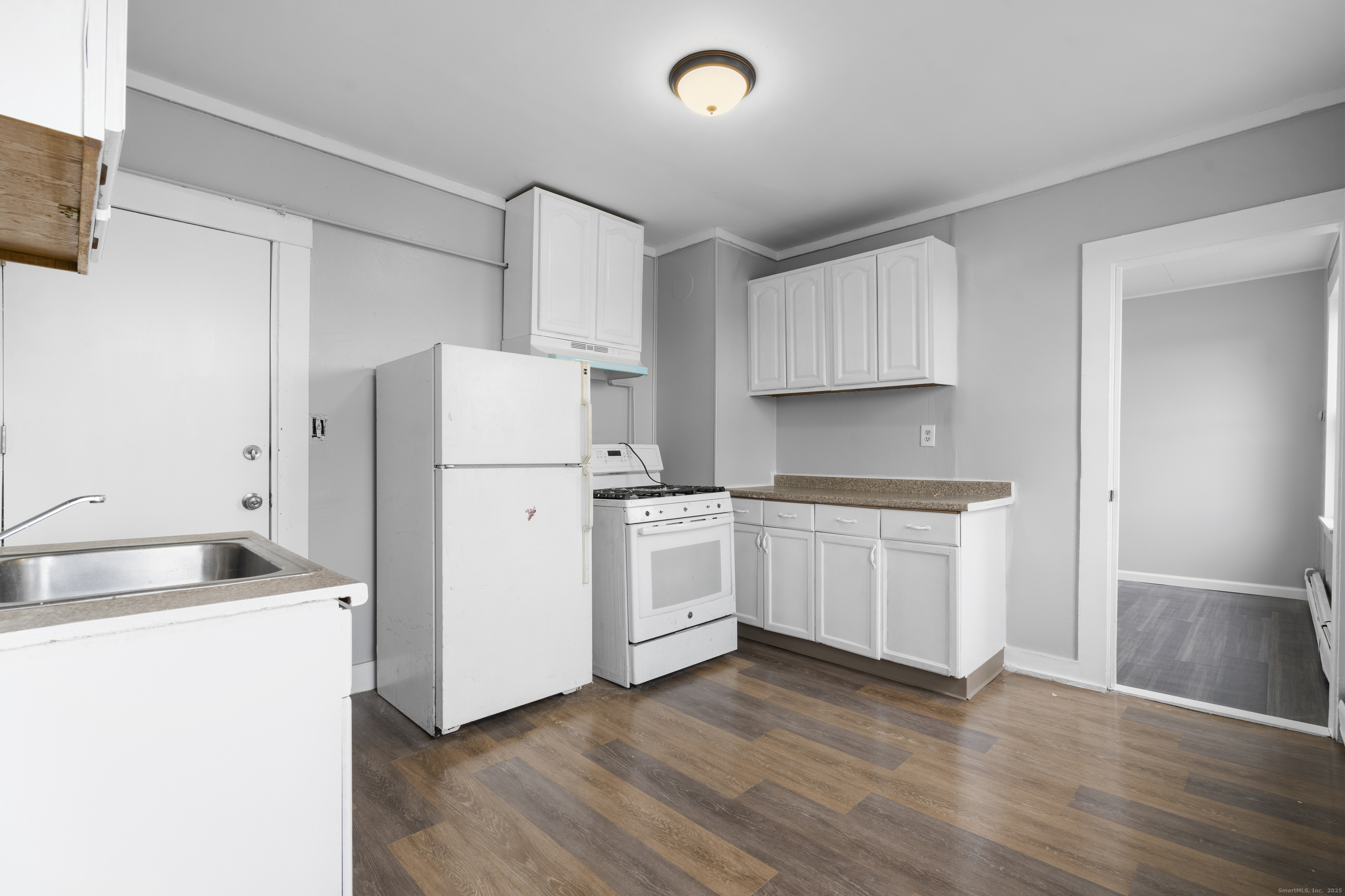 14 Crown Street, Unit 3E New Britain, CT 06053 - Photo 6 of 23