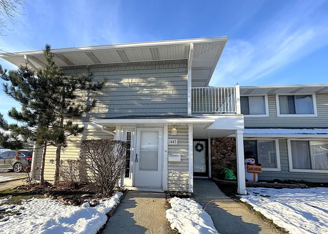 $215,000 | 1447 Fremont Drive, Hanover Park, IL 60133