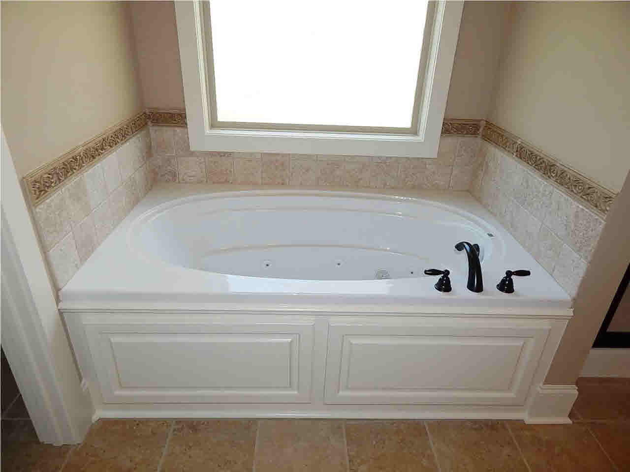 127 Busick Well Road Brandon, MS 39042 - Photo 20 of 34 Jacuzzi tub