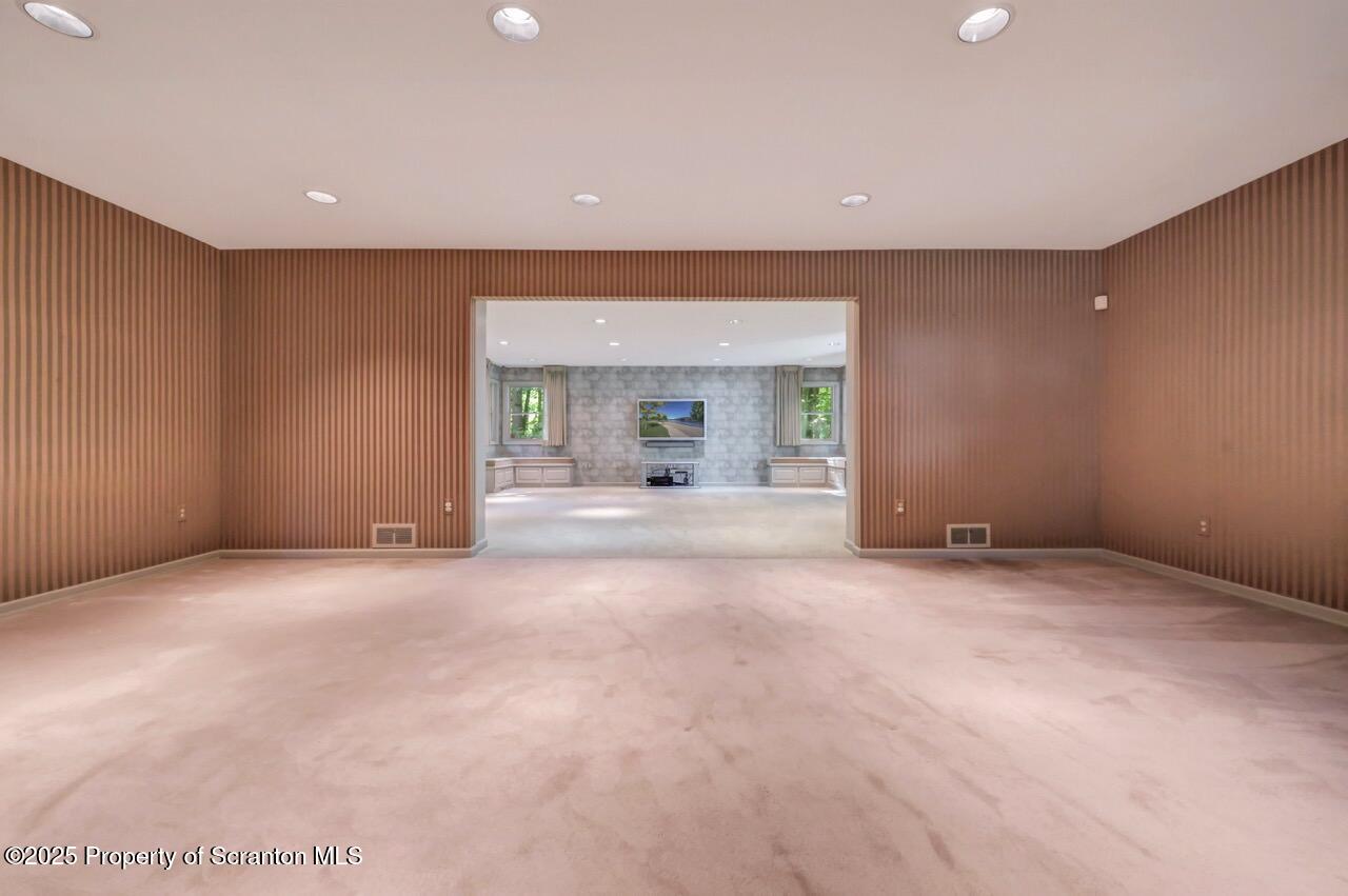 517 Grandview Street Clarks Summit, PA 18411 - Photo 11 of 86 517 Grandview St 10 Large