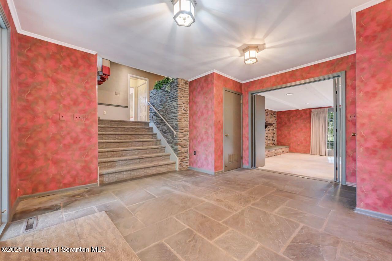 517 Grandview Street Clarks Summit, PA 18411 - Photo 9 of 86 517 Grandview St 08 Large