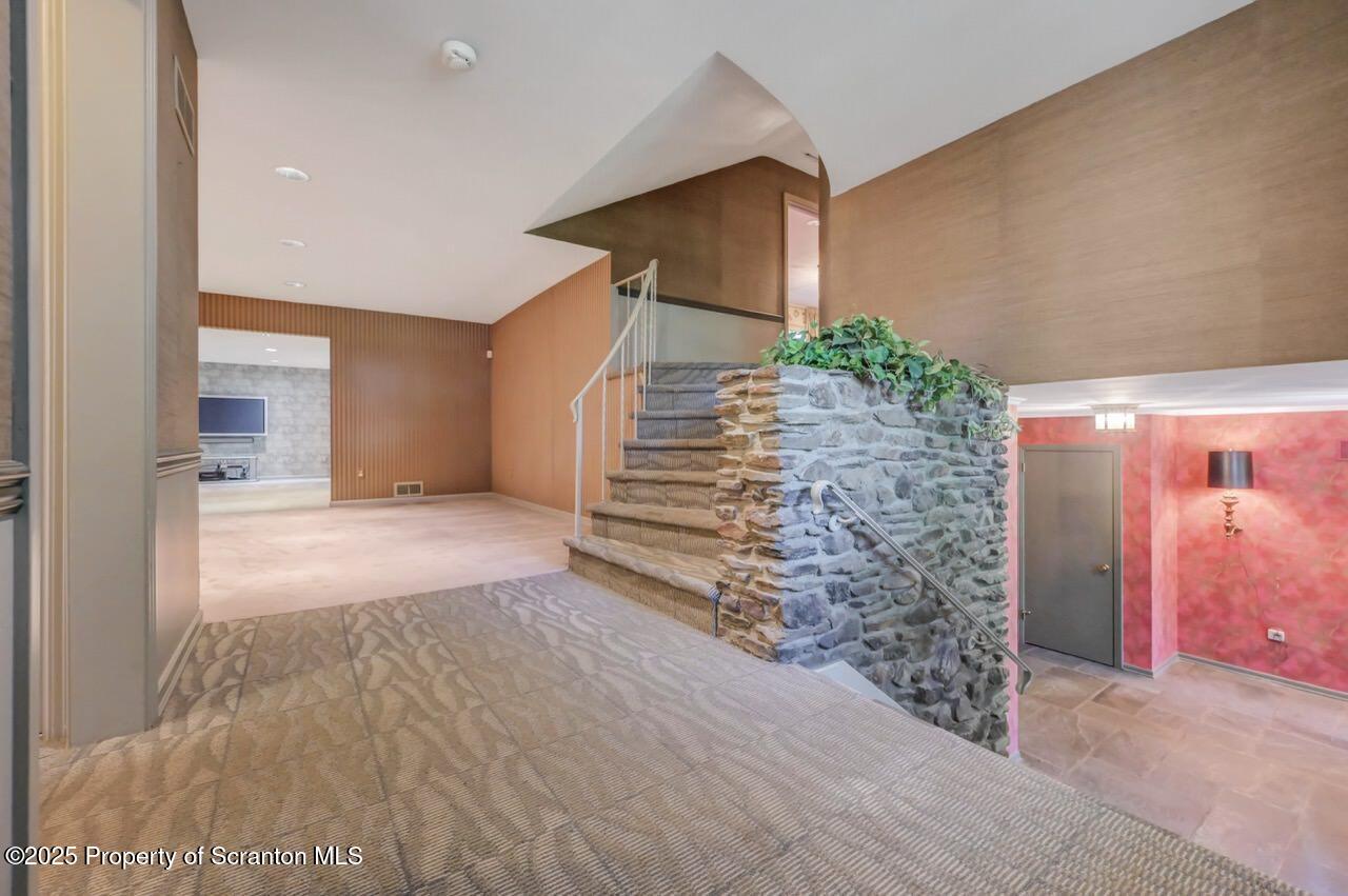 517 Grandview Street Clarks Summit, PA 18411 - Photo 10 of 86 517 Grandview St 09 Large