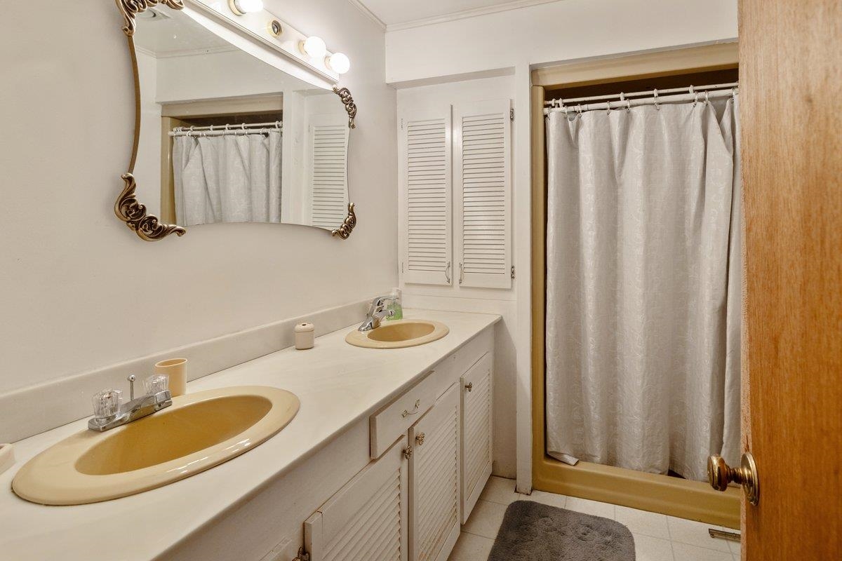 489 West Shore Road Isle La Motte, VT 05463 - Photo 27 of 42