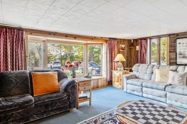 $595,000 | 489 West Shore Road, Isle La Motte, VT 05463