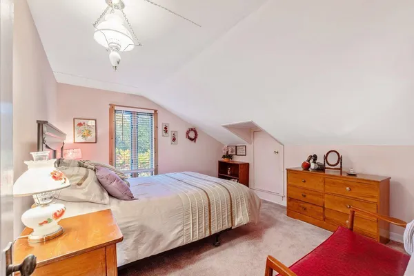 $595,000 | 489 West Shore Road, Isle La Motte, VT 05463