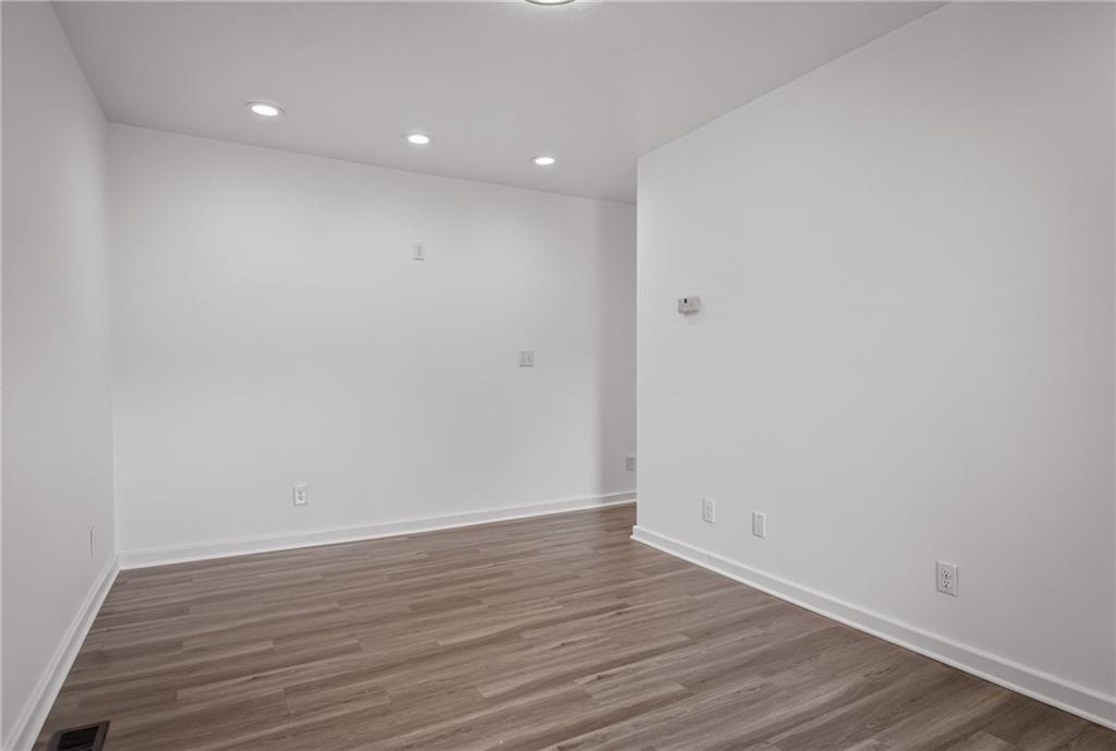 635 Valley Street Oakmont, PA 15139 - Photo 5 of 38