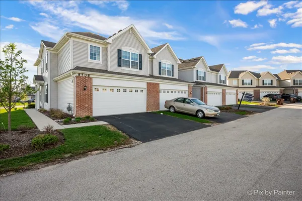 $295,000 | 8508 Stillwater Road, Wonder Lake, IL 60097