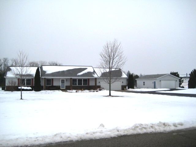 130 Legion Road Washington, IL 61571 - Photo 1 of 3 Gallery Image 1