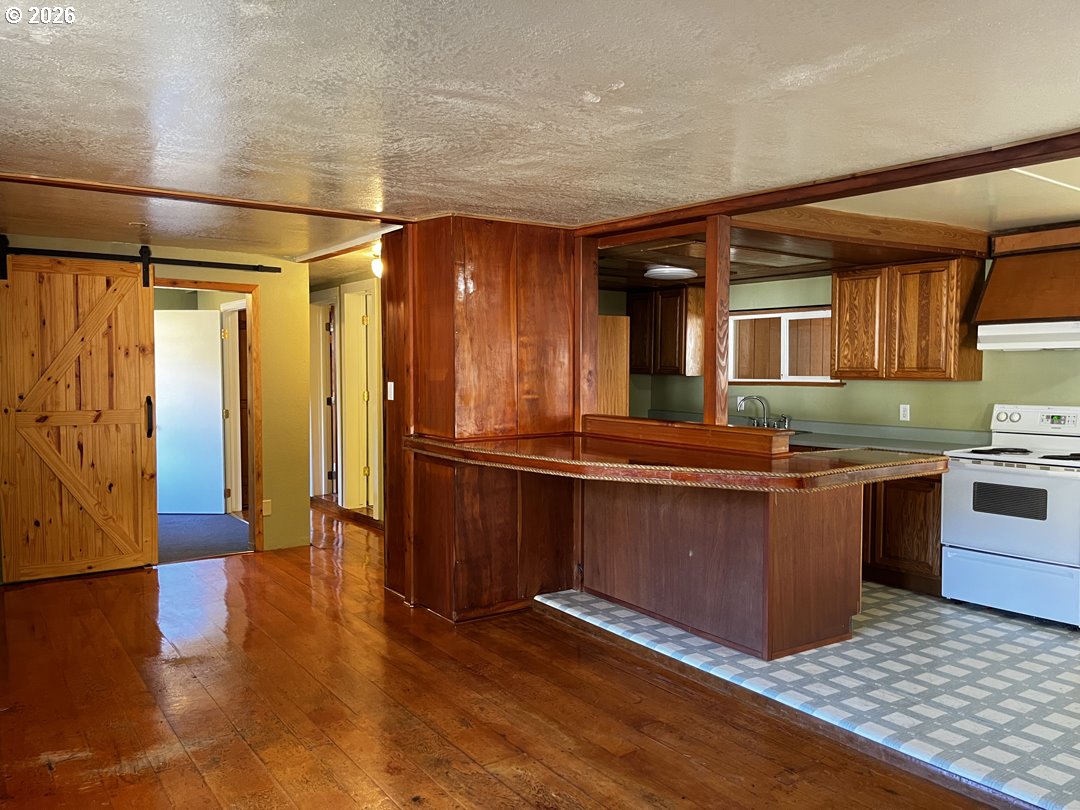 85122 Cedar Drive Florence, OR 97439 - Photo 11 of 46