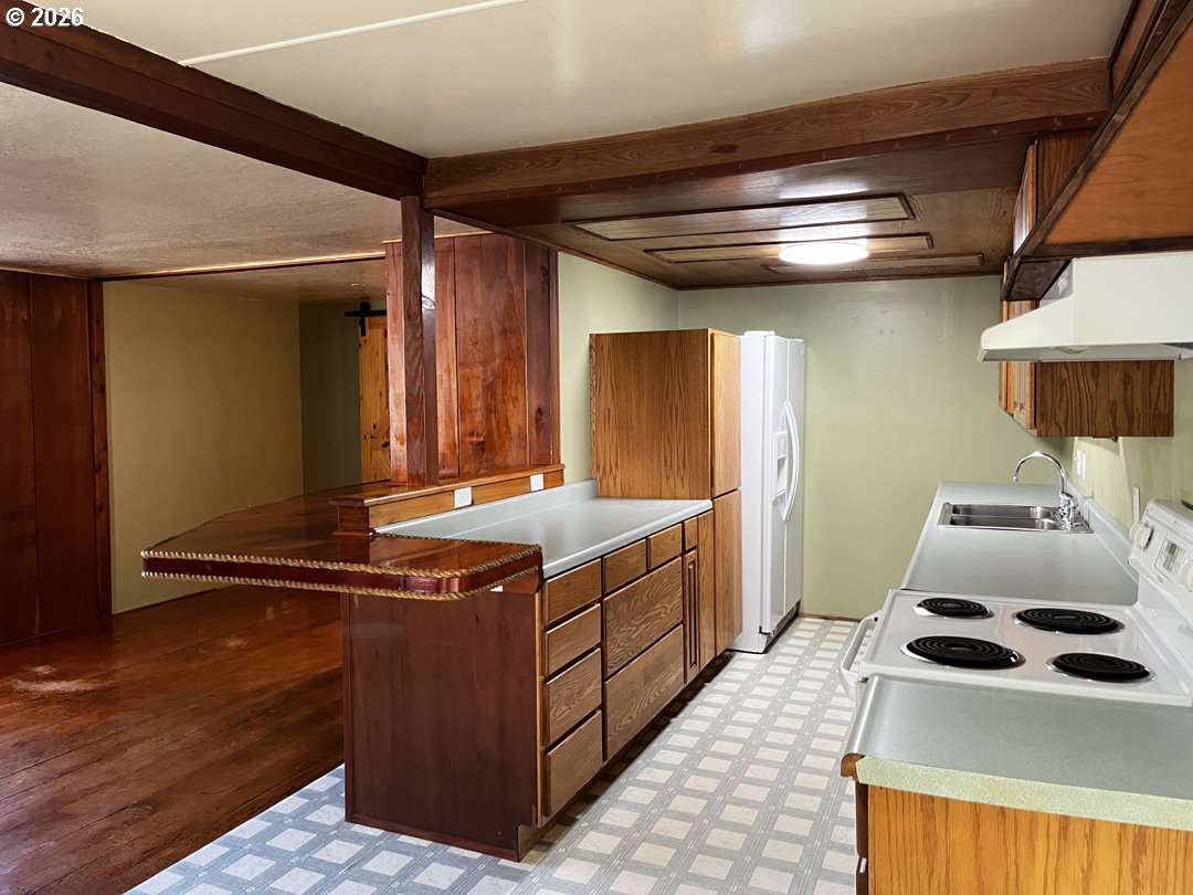 85122 Cedar Drive Florence, OR 97439 - Photo 14 of 46