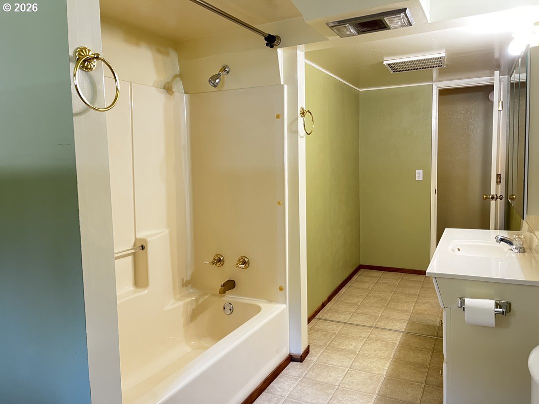 85122 Cedar Drive Florence, OR 97439 - Photo 24 of 46