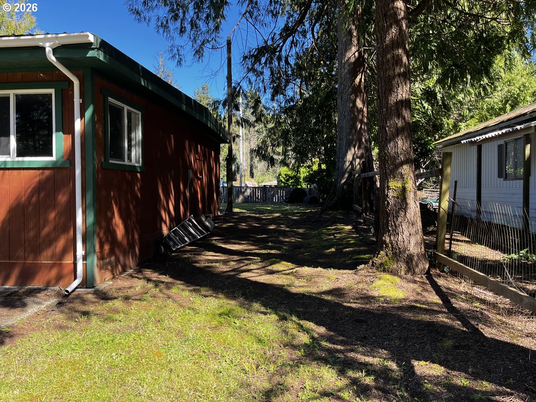 85122 Cedar Drive Florence, OR 97439 - Photo 41 of 46