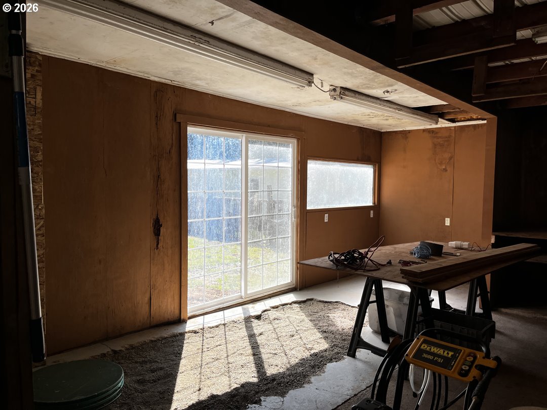 85122 Cedar Drive Florence, OR 97439 - Photo 6 of 46