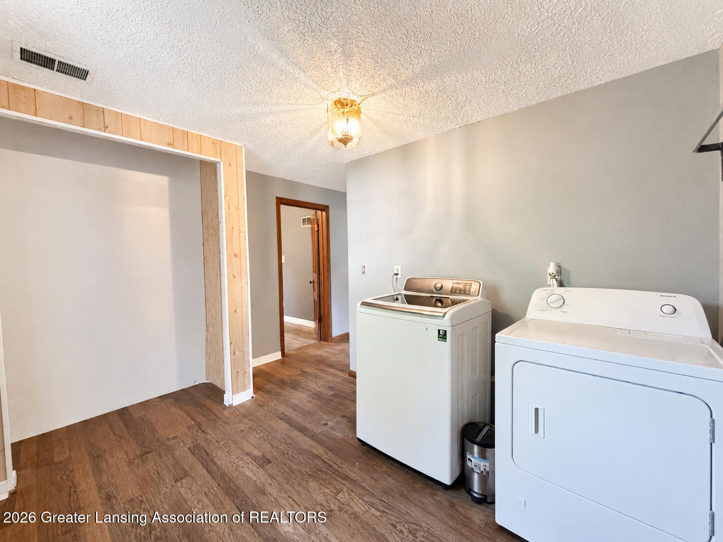 219 Adelaide Street Maple Rapids, MI 48853 - Photo 19 of 27 06501580-551A-4DC9-B7C1-E68566A584F2
