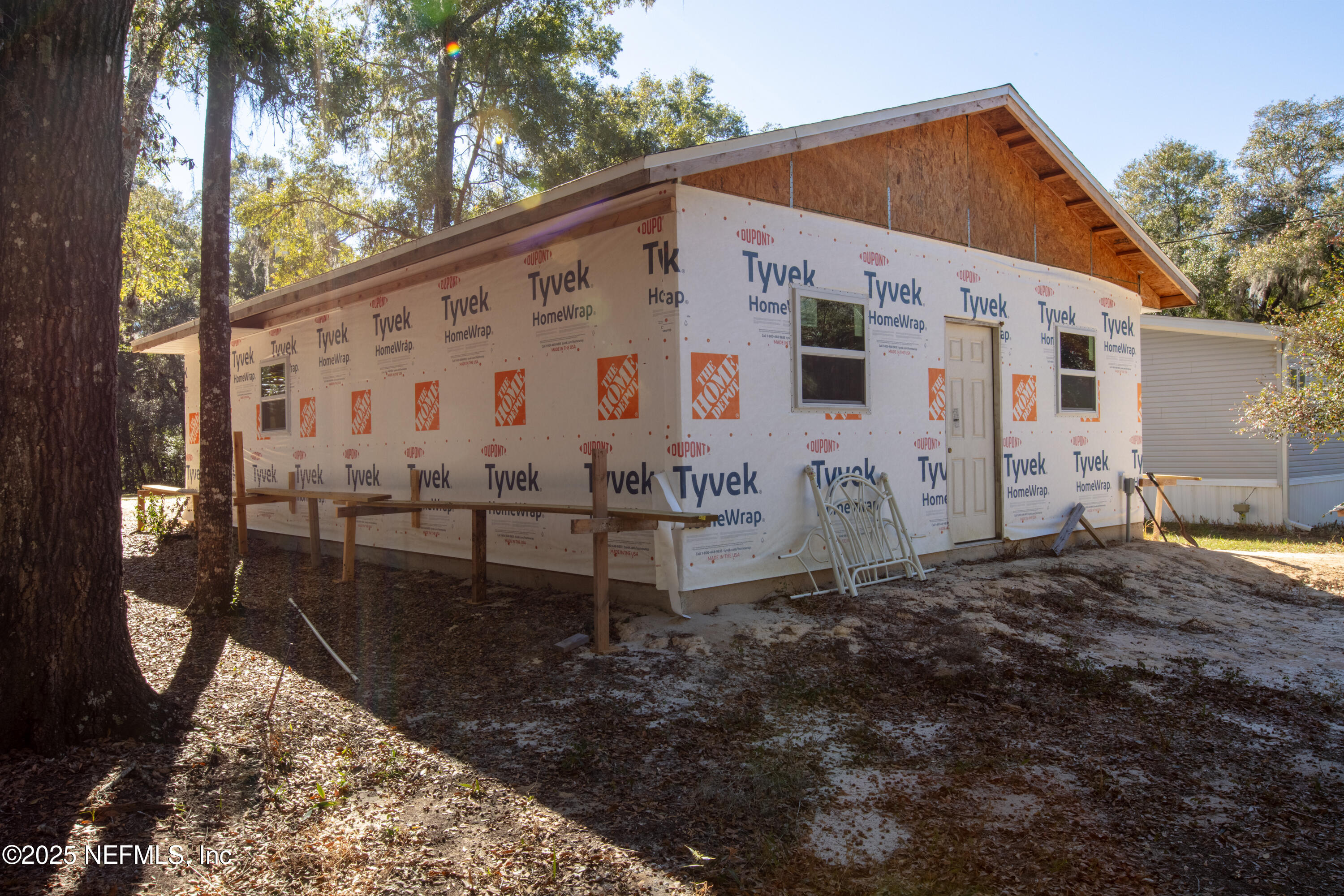 136 Boots Road Melrose, FL 32666 - Photo 31 of 40 a view of a back yard of the house
